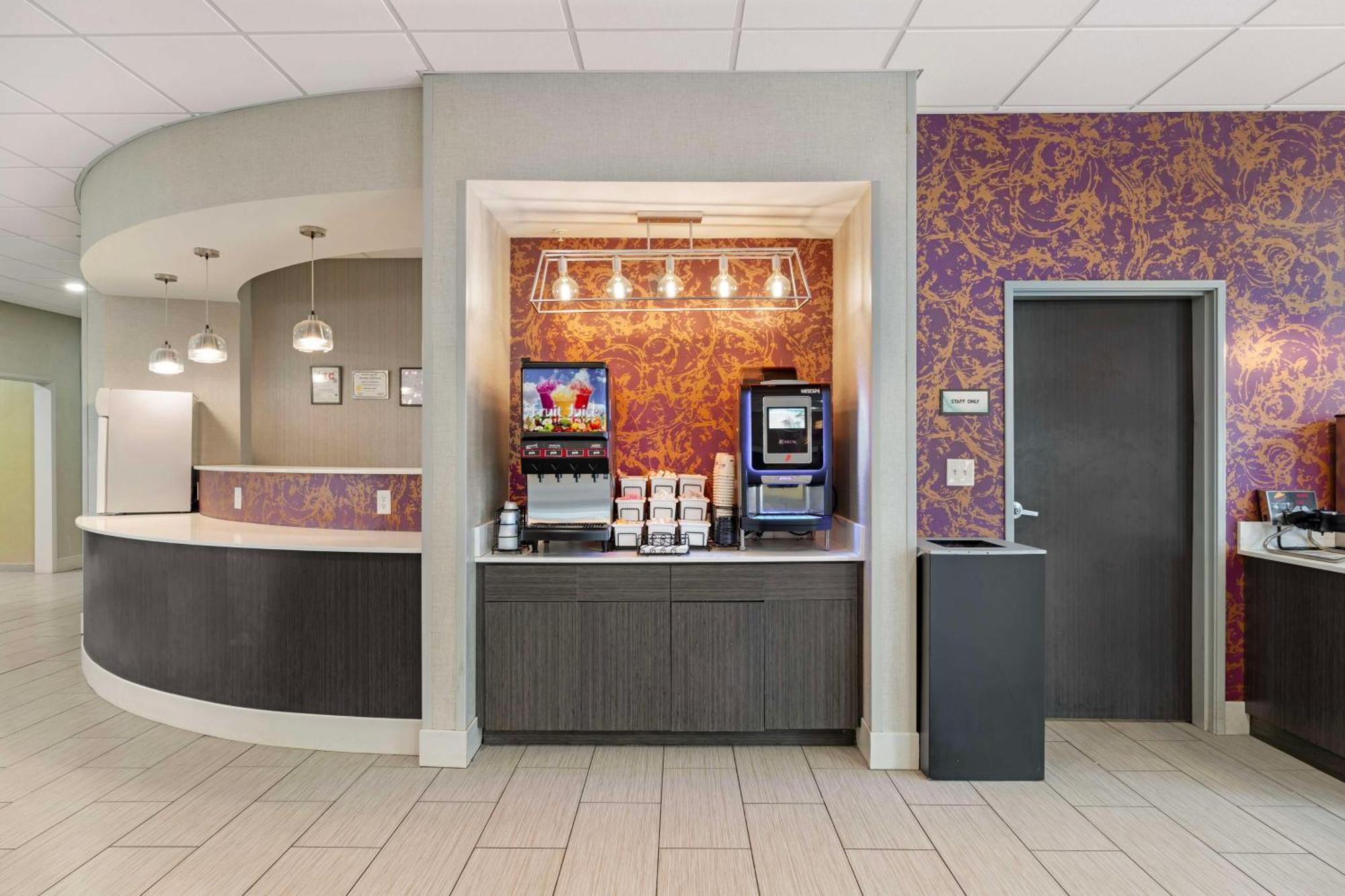 Best Western Plus Ruston Hotel Exterior photo